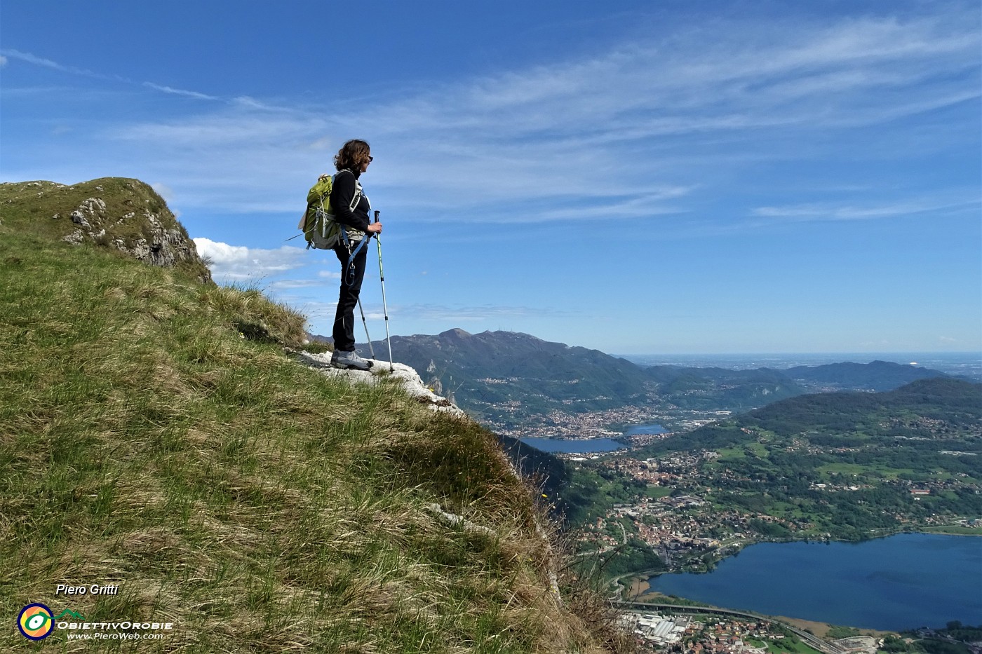 88 Panorama dalla cresta del Monte Rai.JPG